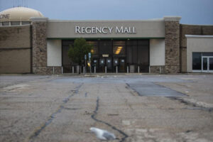 regency mall racine