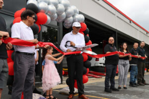 Righteous Auto ribbon cutting Mount Pleasant