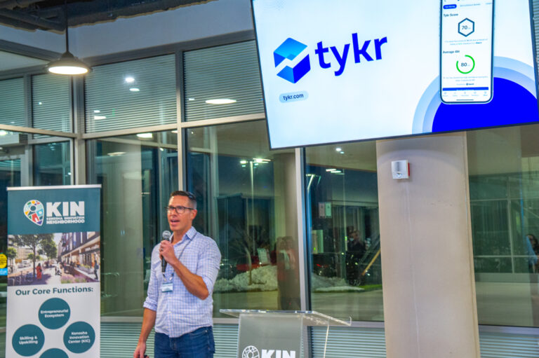 KIN-Pitch-Event